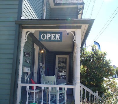 antique shops along Cook Rd in Burlington – Pams Past Times Antiques